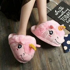 NWT PINK Women's Unicorn House Slippers size 9/10